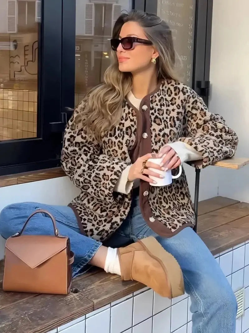 Savanna – Dristig leopardmønstret cardigan for stilige fashionistaer Motelys