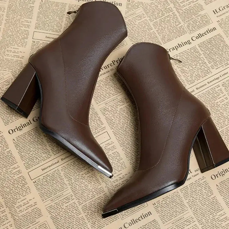 Eclipse – Eksklusive Chelsea Boots med Kromdetalj Motelys
